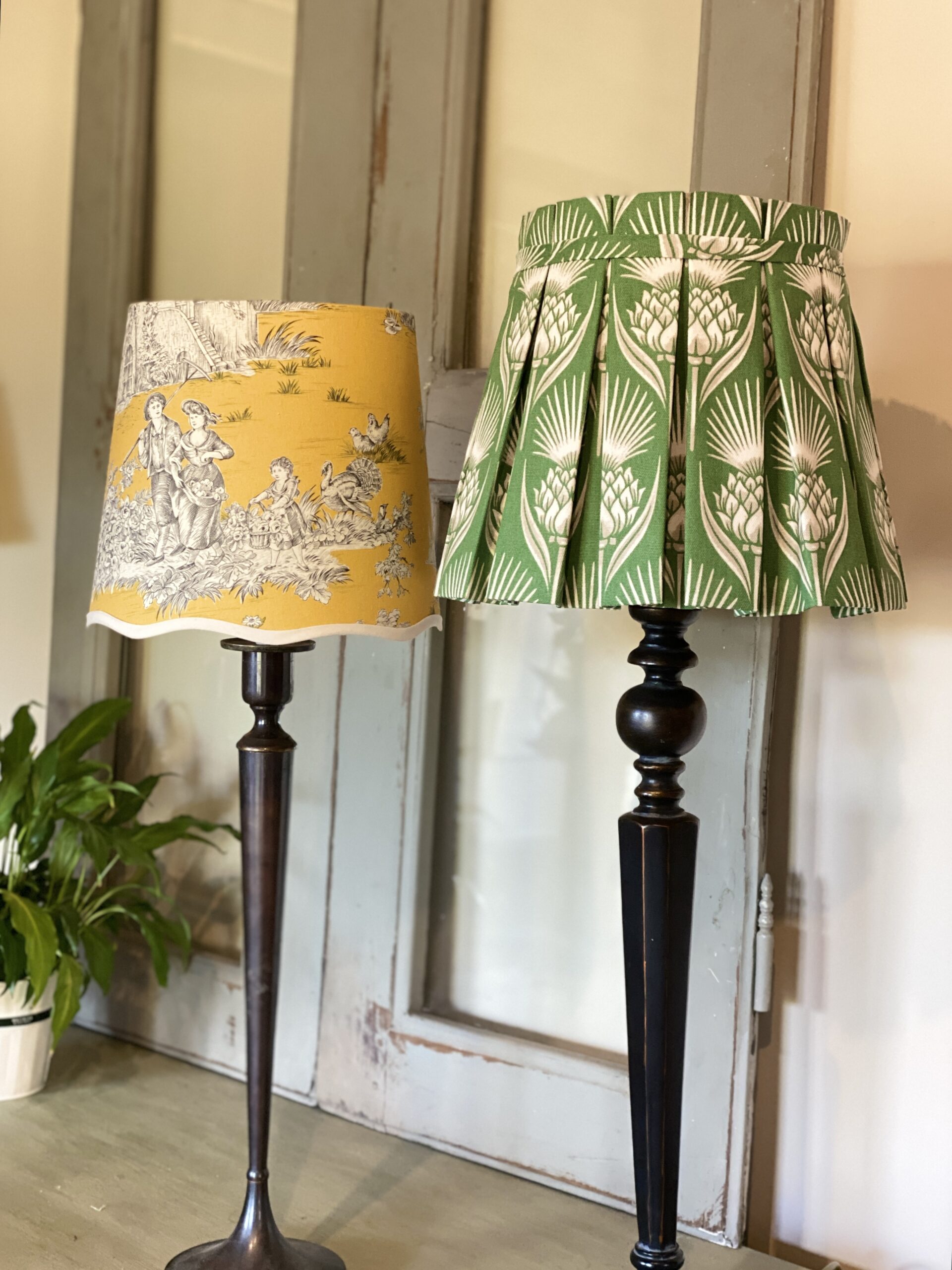 Box pleated and scalloped hardback lampshade workshop with moji designs