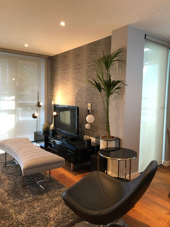 Elegant and timeless interior design by Odissetest, showcasing a harmonious blend of classic and contemporary elements.