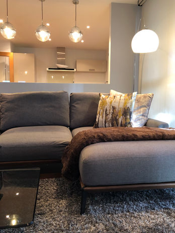 Elegant and timeless interior design by Odissetest, showcasing a harmonious blend of classic and contemporary elements.