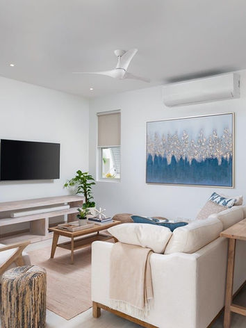 Elegant and timeless interior design by Odissetest, showcasing a harmonious blend of classic and contemporary elements.
