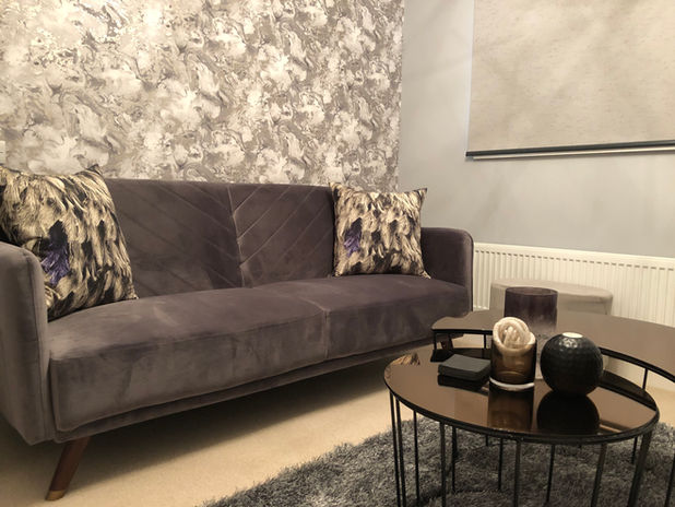Elegant and timeless interior design by Odissetest, showcasing a harmonious blend of classic and contemporary elements.