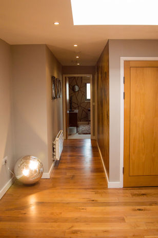 Elegant and timeless interior design by Odissetest, showcasing a harmonious blend of classic and contemporary elements.