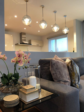Elegant and timeless interior design by Odissetest, showcasing a harmonious blend of classic and contemporary elements.