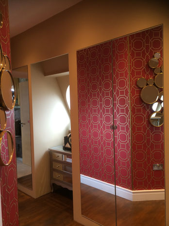 Elegant and timeless interior design by Odissetest, showcasing a harmonious blend of classic and contemporary elements.