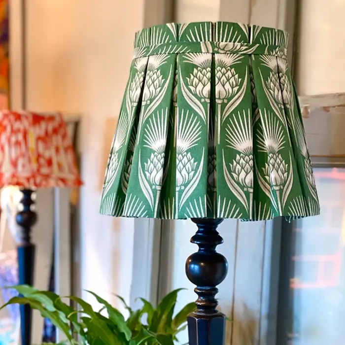 Box pleated lampshade one-day workshop, hardback base finish