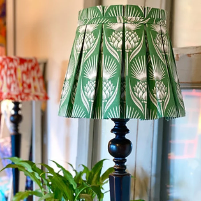 Box pleated lampshade one-day workshop, hardback base finish