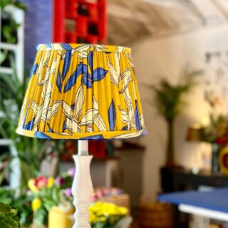 How gorgeous is this lampshade? 

Beautifully made by my student @daiktustudija last month, it holds hints of summer, from the warm lively fabric to the bold lines and colours.

I love how the harmonious colour scheme is complemented by the matching bias binding and the bold blue lining. The perfect lampshade for the season we’re in! ❤️

#lampshadestudio #lampshades