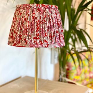 One done, six to go and all by one special student who has joint me all the way from Boston. Emma will be spending the next 10 days with me at the studio to learn all about making lampshades and printing fabric. Stay tuned for more lampshades to come! 😉
#lampshademaker #lampshadeworkshop