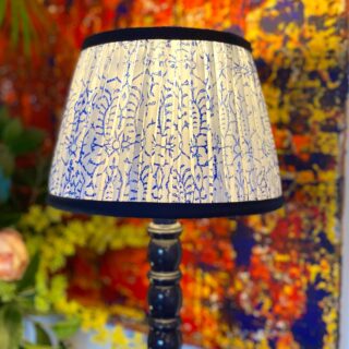 How pretty is this gathered lampshade? Hand stitched by my lovely student Lulu @lulu_hampson last week, it all started with a piece of white cotton fabric which was first block printed in blue and then made into this sophisticated looking lampshade. I really like the contrasting navy blue bias trim which has created a lovely finish and has added an extra layer of elegance and luxury.
.
.
.
.
.
.
.
#handmadeintheuk #traditionalinteriors 
#statementlighting #gatheredlampsghades #pleatedlampshades #lampshadedesigns #lampshade #traditionallampshade #handmadelampshade  #lampshadedesign #lighting #handmadehome  #interiors #lampshades #lampshademakingworkshops  #lampshademaker #lampshadedesign #lampshadeworkshop  #gatheredlampshade #pleatedlampshades #traditionallampshades #traditionalcraft #mojidesigns 
#textileprinting #handprintedtextile #textileprintingcourses