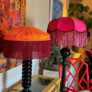 Check out the incredible results of Pauline’s four-day lampshade workshop with me at my Brighton studio! She brought a burst of bold colours and maximalist vibes to her lampshades, and the outcome is absolutely stunning. 

The double two-colour fringe on the fuchsia lampshade steals the show, showcasing how creativity can elevate your work to new heights!  Pauline has achieved so much during her time here with me, and she’s leaving for Scotland today with a wonderful sense of accomplishment. 👌

If you’re feeling inspired or have any questions about joining me for a workshop, don’t hesitate to reach out! I’m here to provide you with all the information you need. 

Wishing you all a lovely weekend filled with sunshine and creativity! 
With lots of love, Moji 💕xx
.
.
.
#vintagelampshade #victorianlampshades #lampsofinstagram #traditionalcraft #handstitching #lampshadeworkshop #lampshadecourses #scotland #traveltolearn #silkfabrics #fucia #orangefabric #yellowfabric #pleatedlampshade #studiovibe